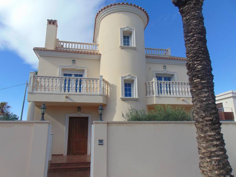 Villa - Sale - Orihuela Costa - Cabo Roig