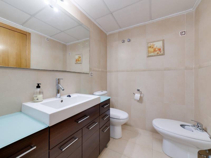 Apartment - Sale - Torrevieja - Centro