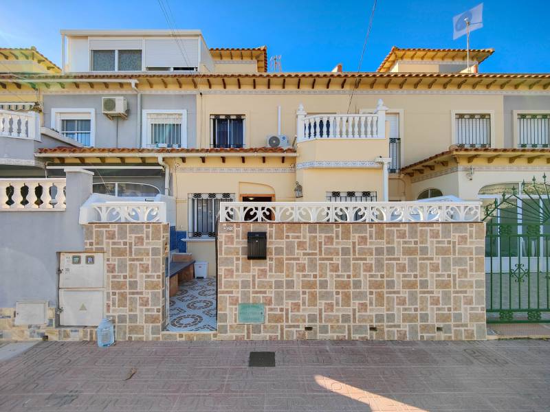 Town house - Sale - Torrevieja - Costa Blanca