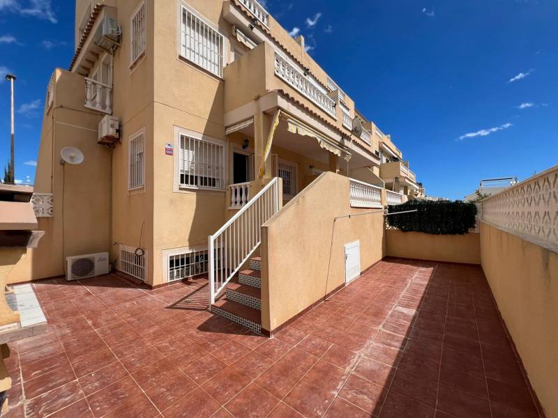 Town house - Sale - Torrevieja - Los Frutales