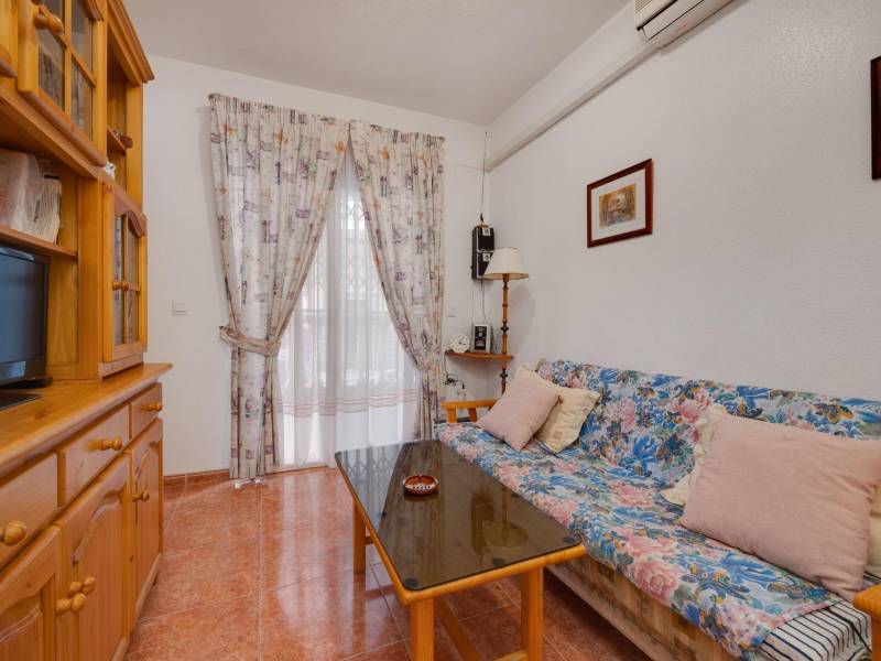 Apartment - Sale - Torrevieja - Playa de los Locos