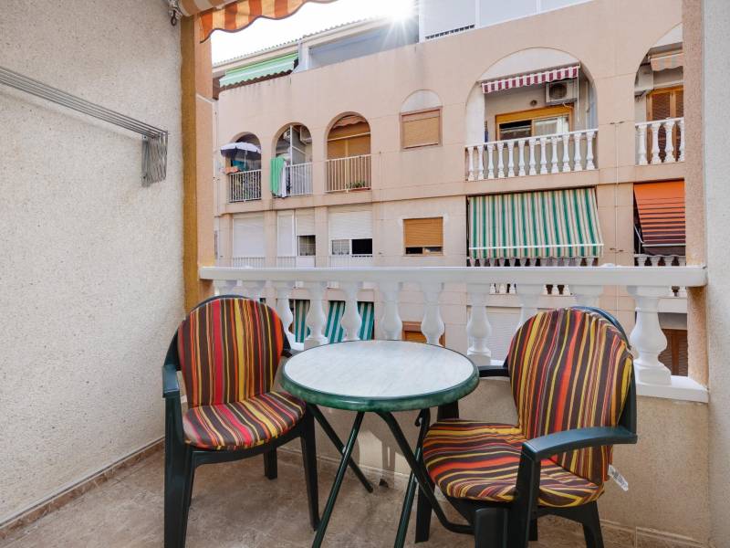 Apartment - Sale - Torrevieja - Playa de los Locos