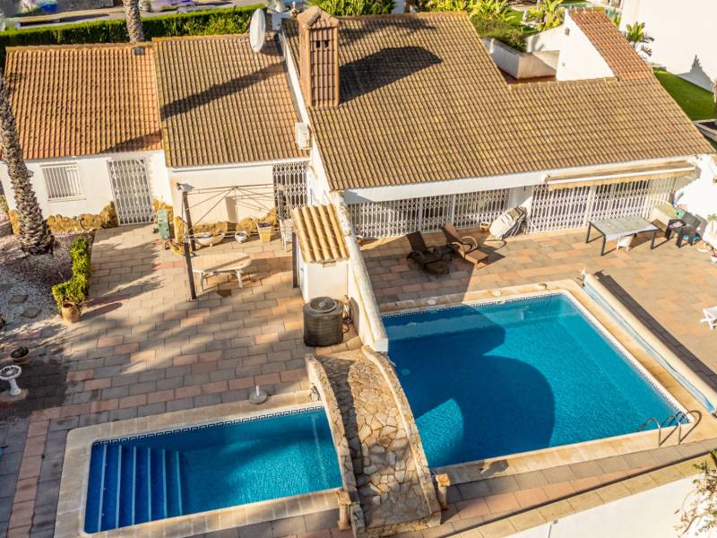 Villa - Sale - Orihuela Costa - Villamartin Golf