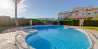 Sale - Chalet - Torrevieja - Pueblo - Centro