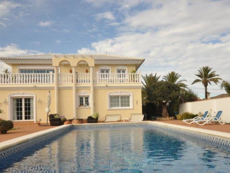 Villa - Sale - Orihuela Costa - Cabo Roig