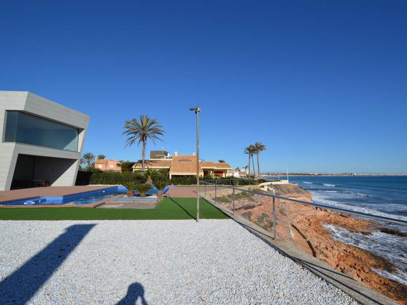 Villa - Sale - Orihuela Costa - Cabo Roig