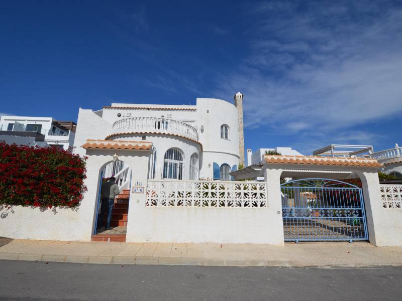 Villa - Sale - Orihuela Costa - Villamartin