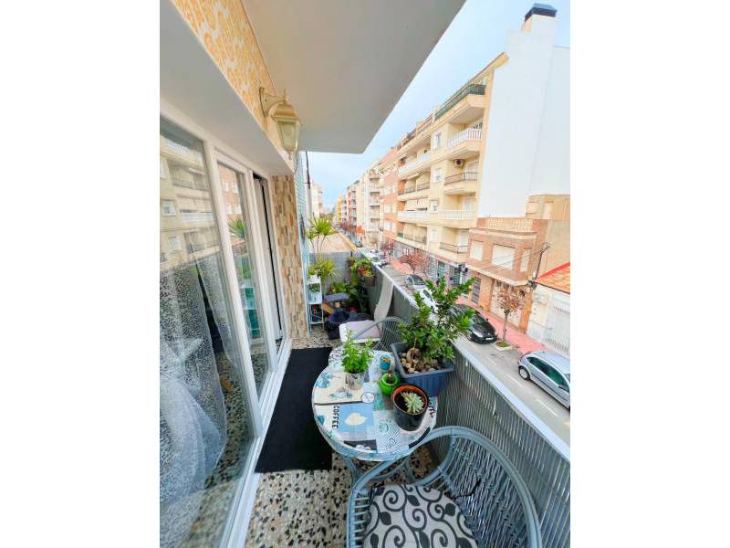 Apartment - Sale - Torrevieja - Centro