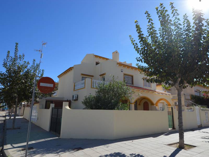 Townhouse - Sale - Pilar / Torre de la Horadada - Torre de la Horadada