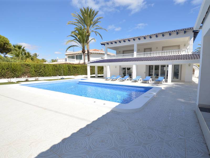 Villa - Sale - Orihuela Costa - Cabo Roig