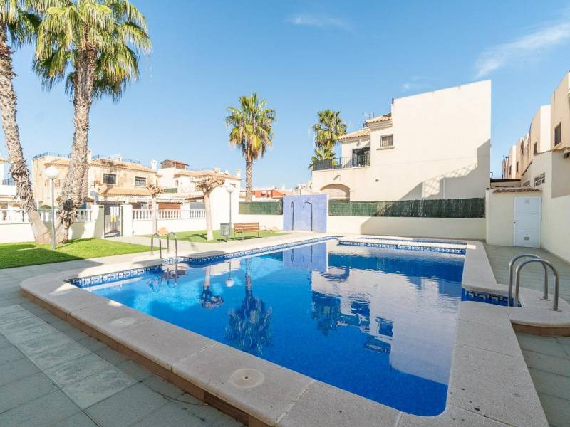 Villa - Sale - Torrevieja - Aguas Nuevas