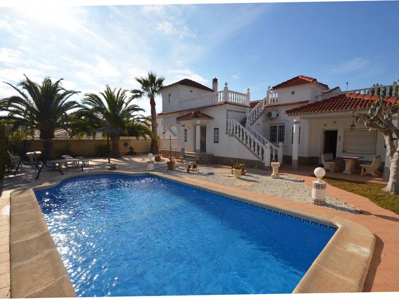 Villa - Sale - Orihuela Costa - La Zenia