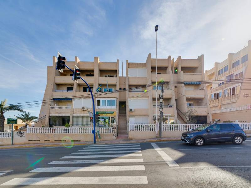 Apartment - Sale - Torrevieja - Torre la mata