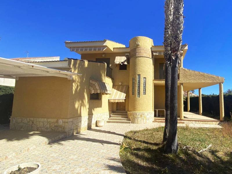 Villa - Sale - Orihuela Costa - Campoamor